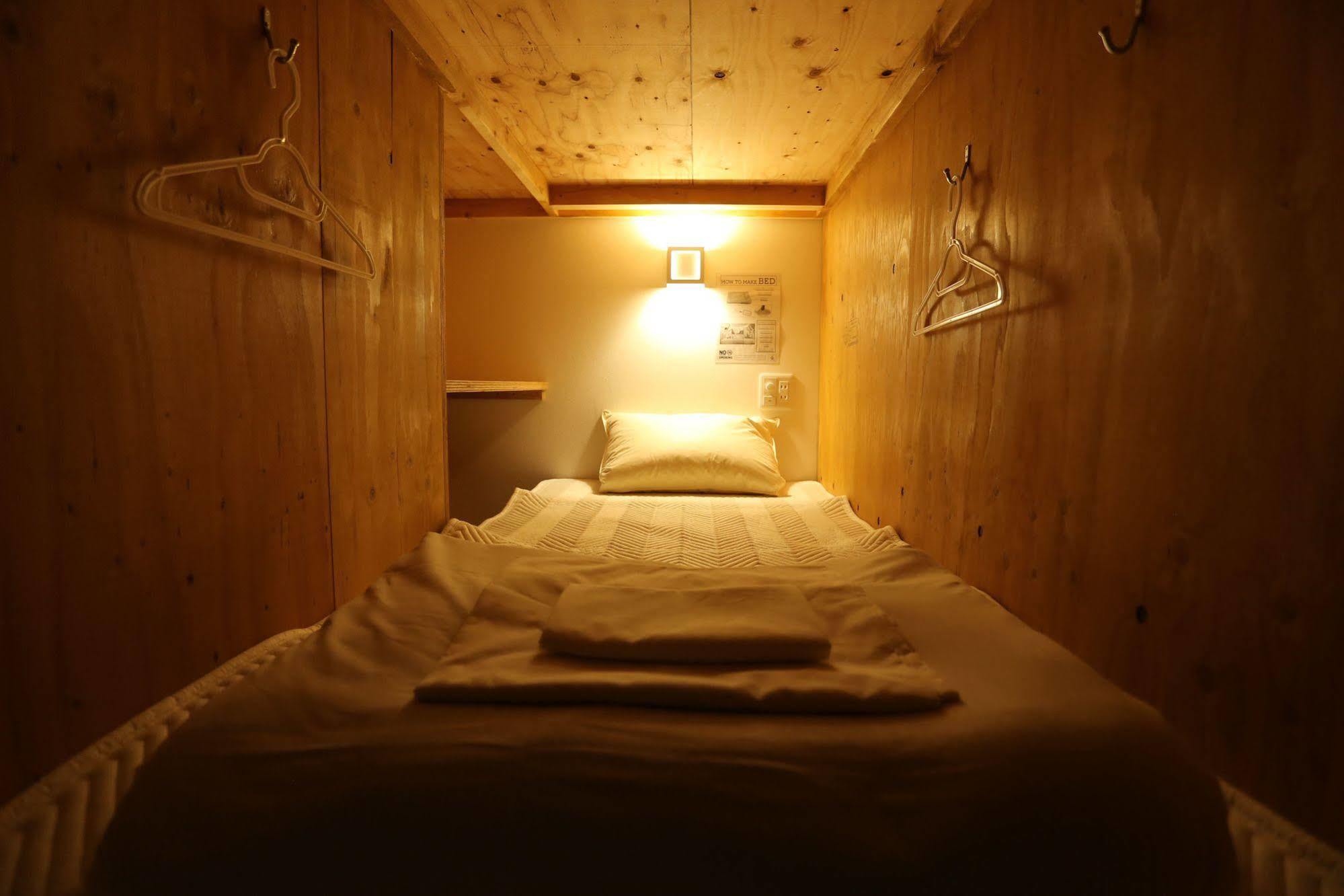 Fuku Hostel Namba Осака Екстер'єр фото