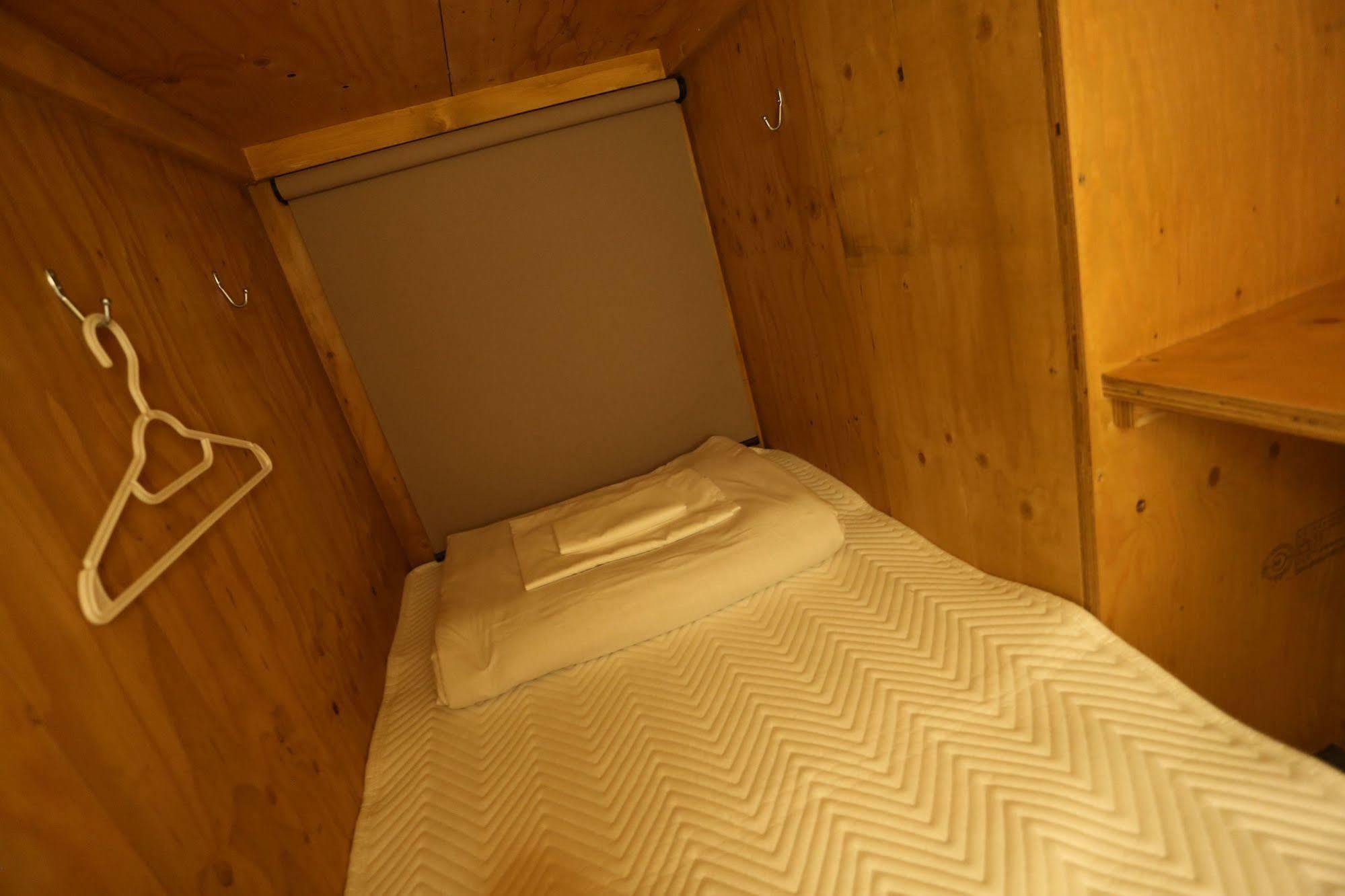 Fuku Hostel Namba Осака Екстер'єр фото